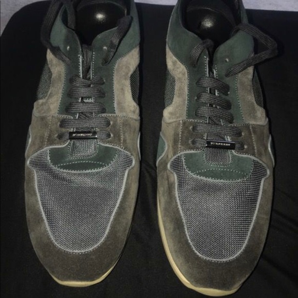 Burberry Shoes - Picture 1 of 3